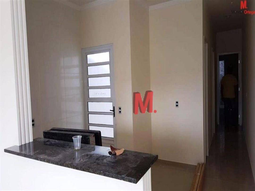 Casa à venda com 2 quartos, 51m² - Foto 8