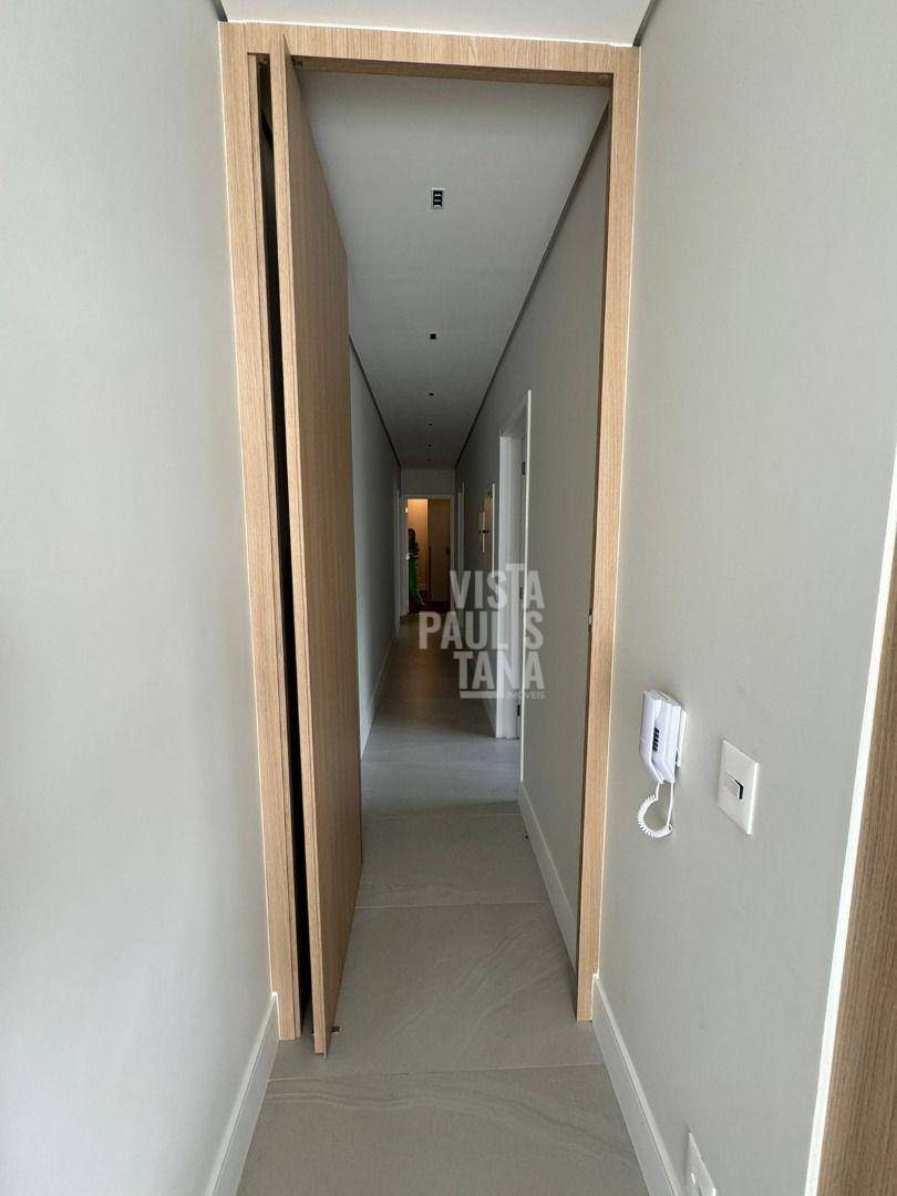 Apartamento para alugar com 3 quartos, 147m² - Foto 19