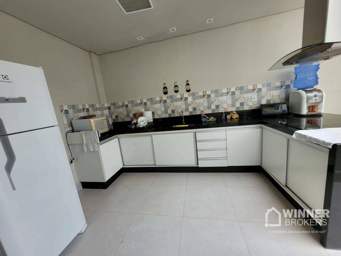 Casa à venda com 3 quartos, 220m² - Foto 10