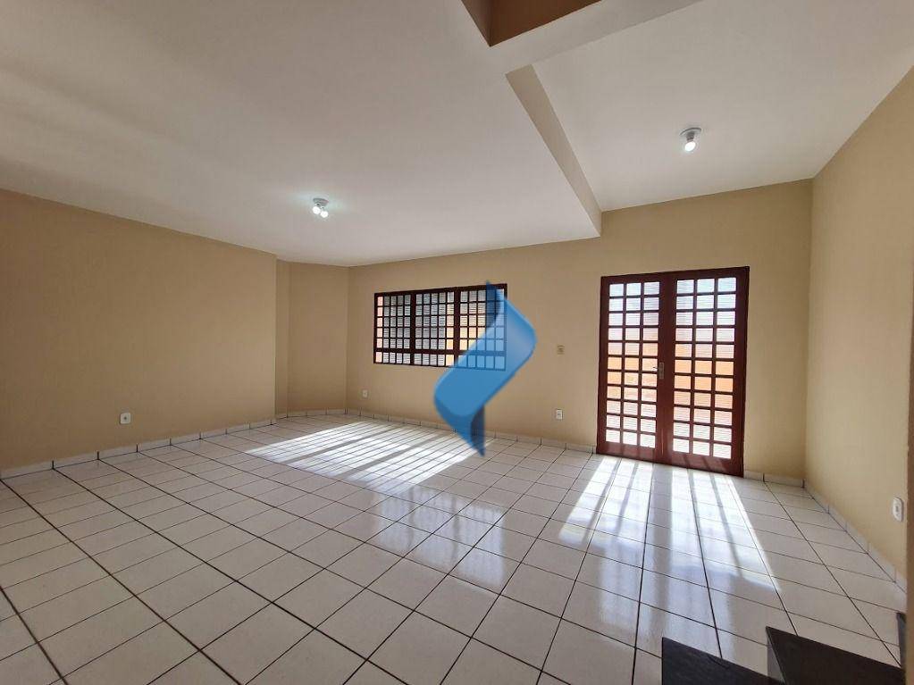Casa para alugar com 3 quartos, 107m² - Foto 5