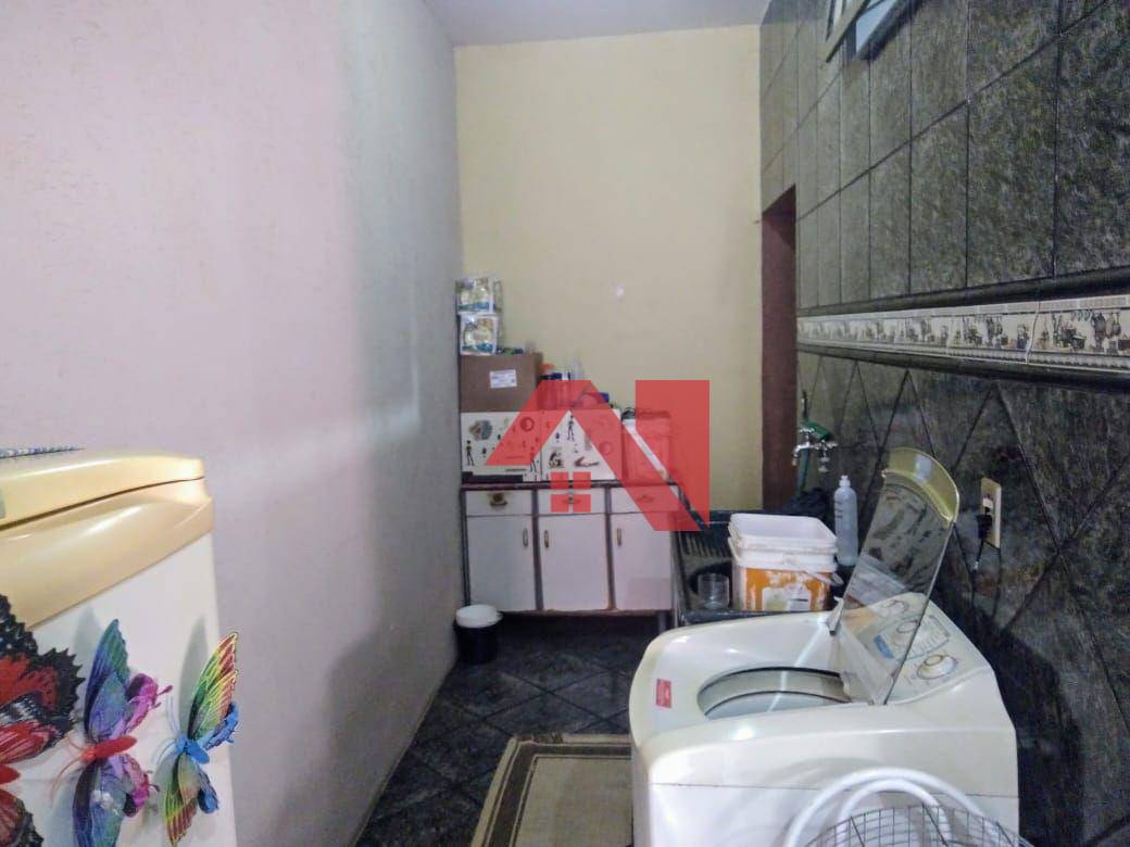 Casa à venda com 3 quartos, 200m² - Foto 12