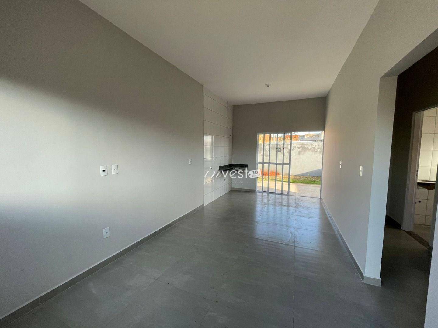 Casa à venda com 2 quartos, 62m² - Foto 4