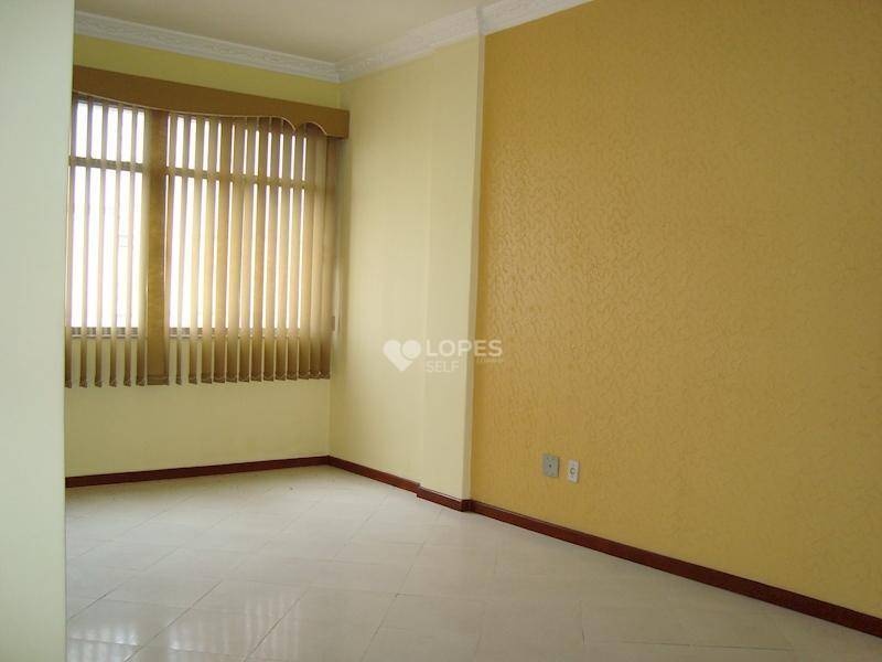 Apartamento à venda com 2 quartos, 105m² - Foto 2