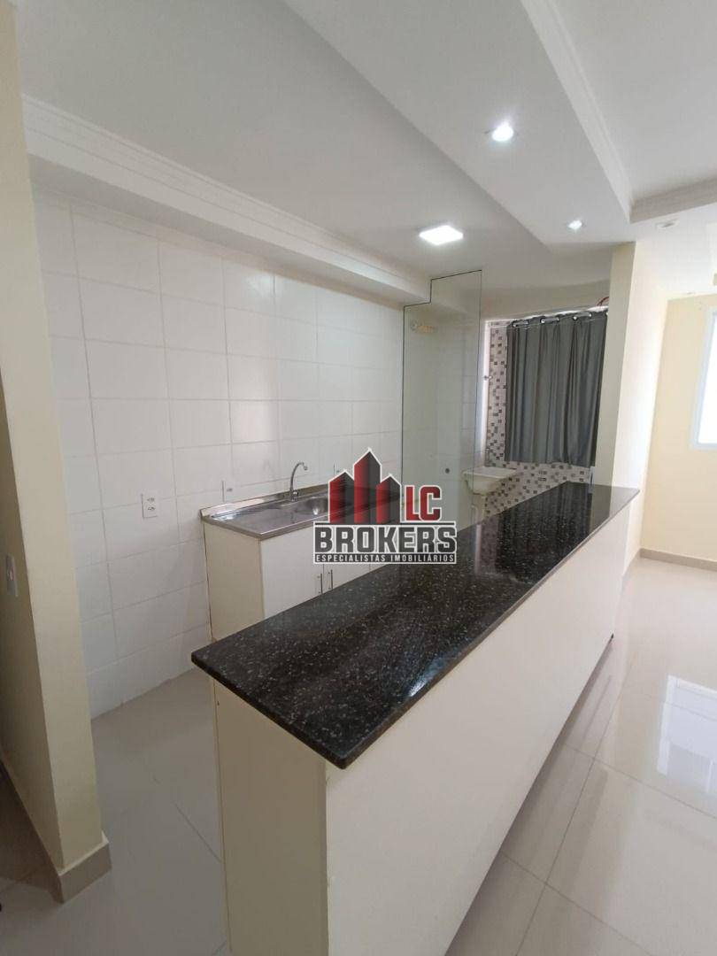 Apartamento para alugar com 2 quartos, 41m² - Foto 6