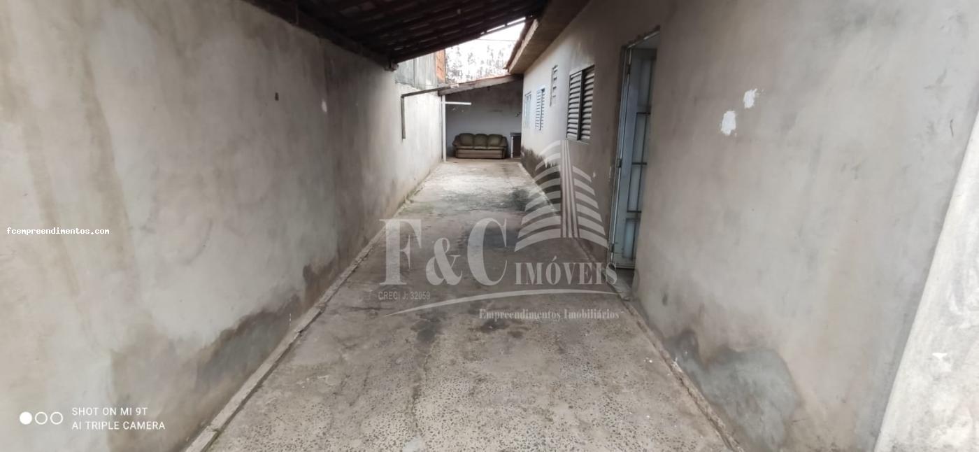 Casa à venda com 2 quartos, 140m² - Foto 4