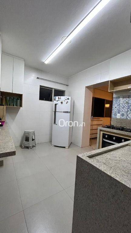 Apartamento à venda com 3 quartos, 124m² - Foto 7