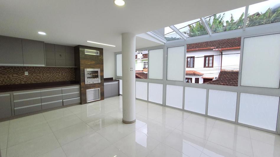 Casa à venda com 4 quartos, 233m² - Foto 6