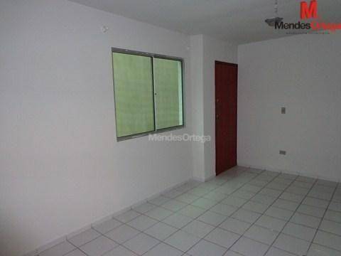 Apartamento para alugar com 2 quartos, 48m² - Foto 3