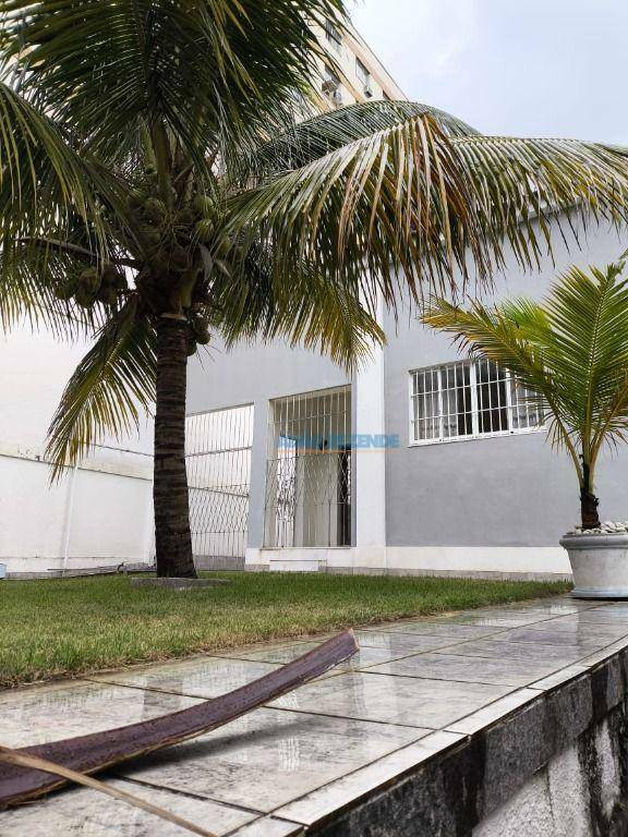 Casa à venda com 4 quartos, 220m² - Foto 16