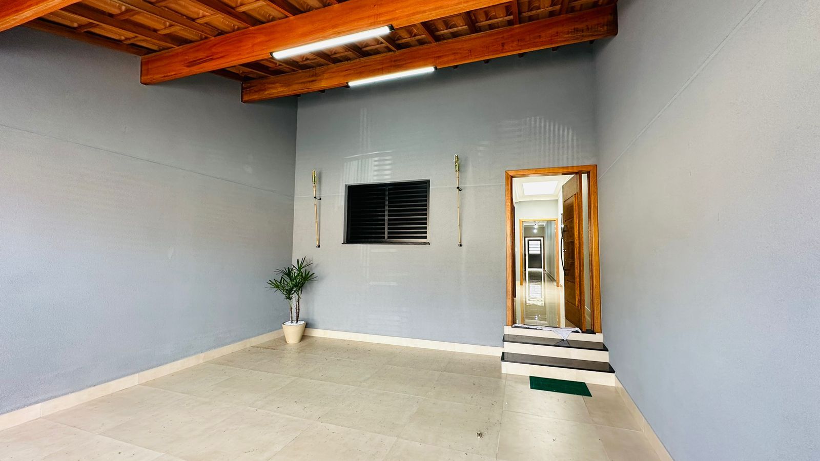 Casa à venda com 3 quartos, 130m² - Foto 2