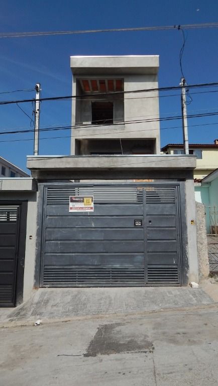 Sobrado à venda com 3 quartos, 189m² - Foto 1