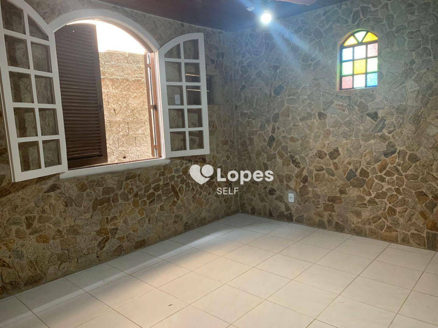 Casa à venda com 4 quartos, 214m² - Foto 12