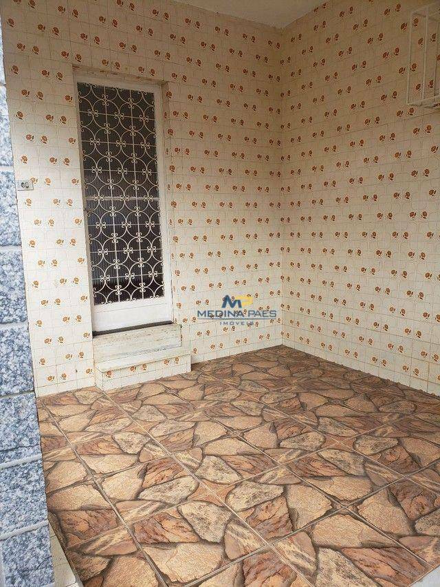 Casa à venda com 2 quartos, 100M2 - Foto 2