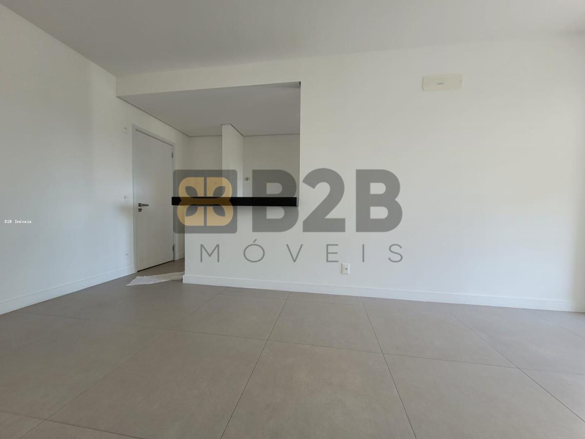 Apartamento à venda com 2 quartos, 77m² - Foto 6