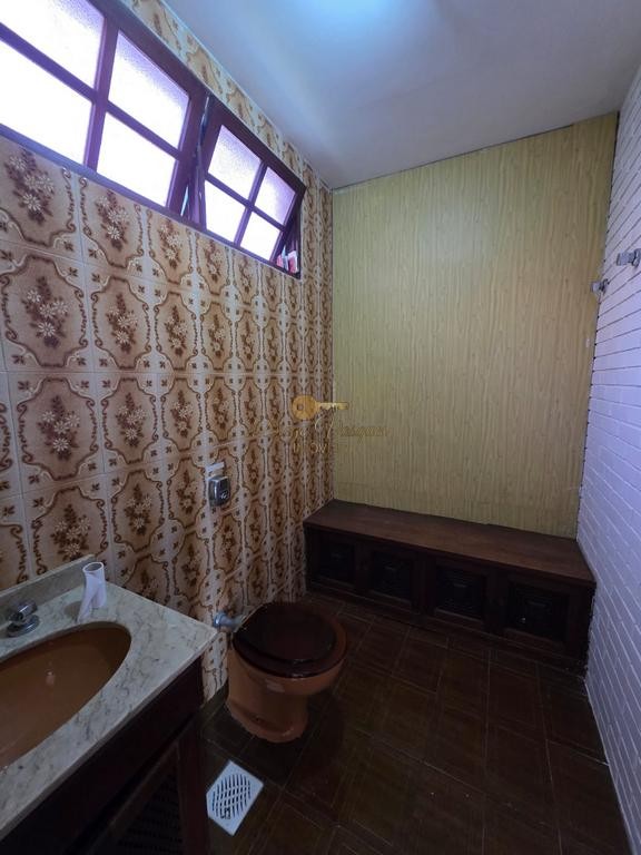 Casa de Condomínio para alugar com 4 quartos, 330m² - Foto 14