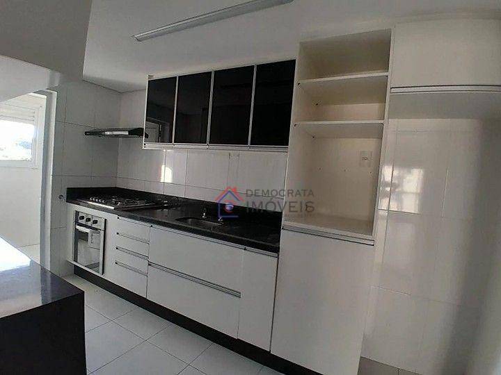 Apartamento à venda com 3 quartos, 78m² - Foto 3