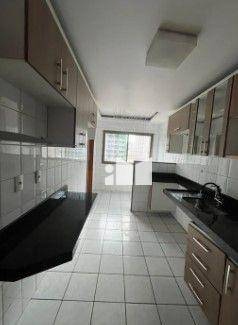 Apartamento para alugar com 3 quartos, 130m² - Foto 10