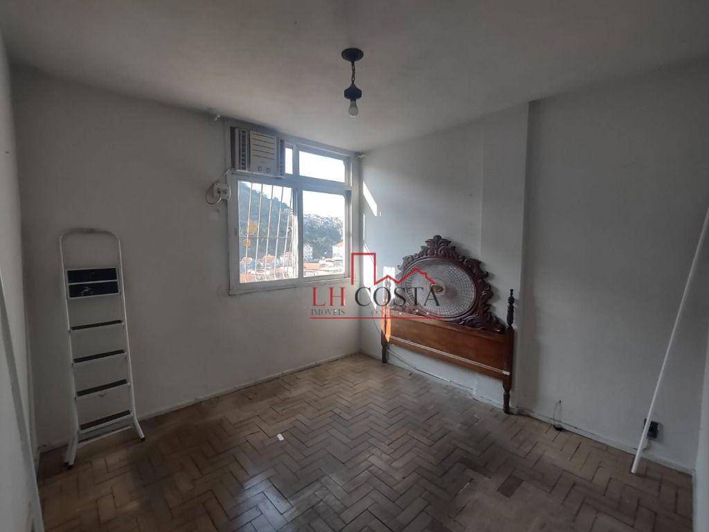 Apartamento à venda com 2 quartos, 70m² - Foto 8