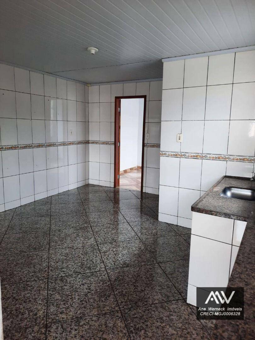 Casa à venda com 2 quartos, 80m² - Foto 17