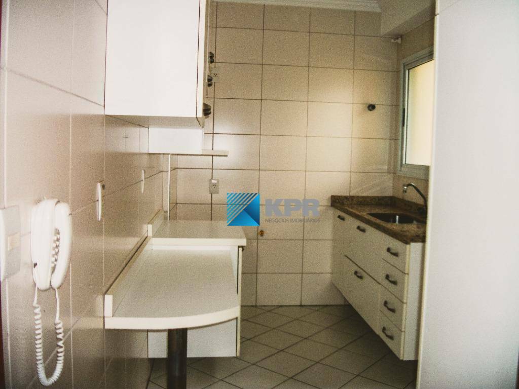 Apartamento à venda com 2 quartos, 68m² - Foto 2