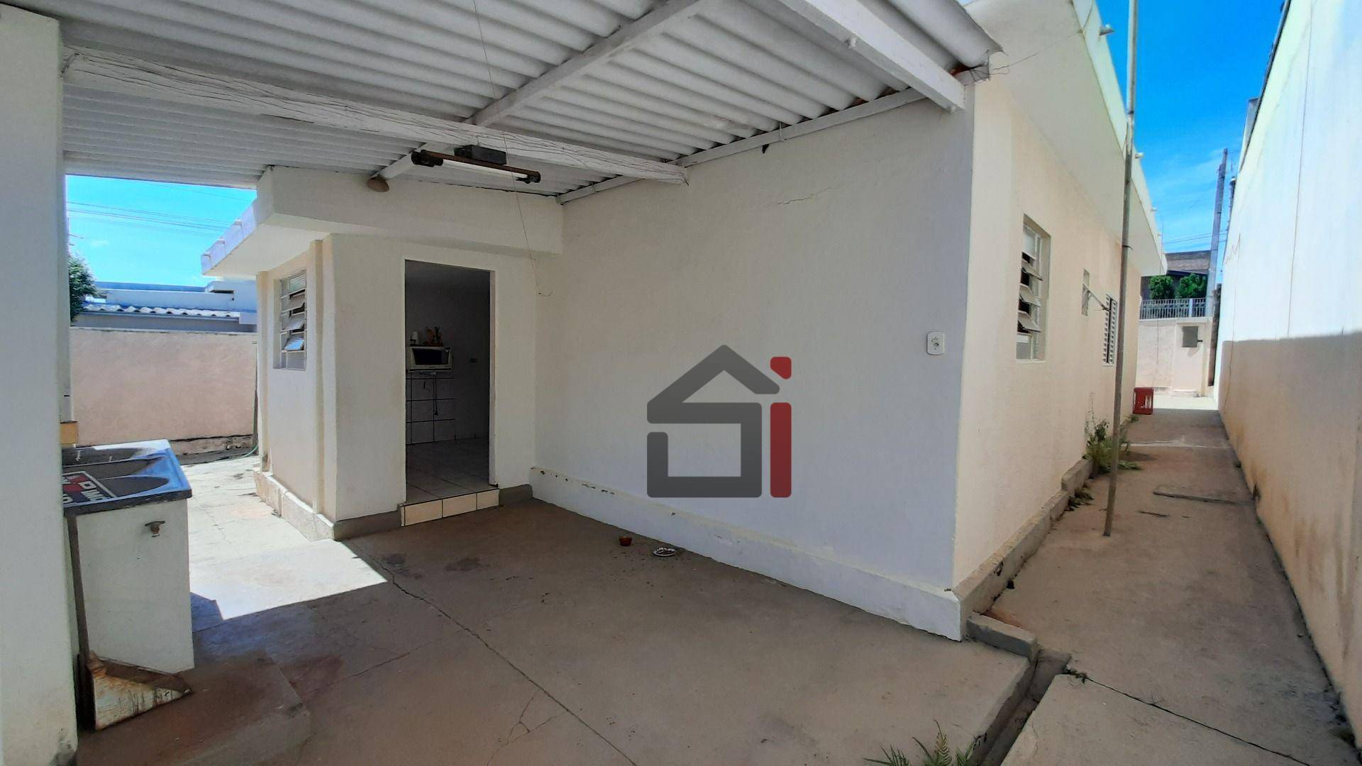 Casa à venda com 4 quartos, 121m² - Foto 11