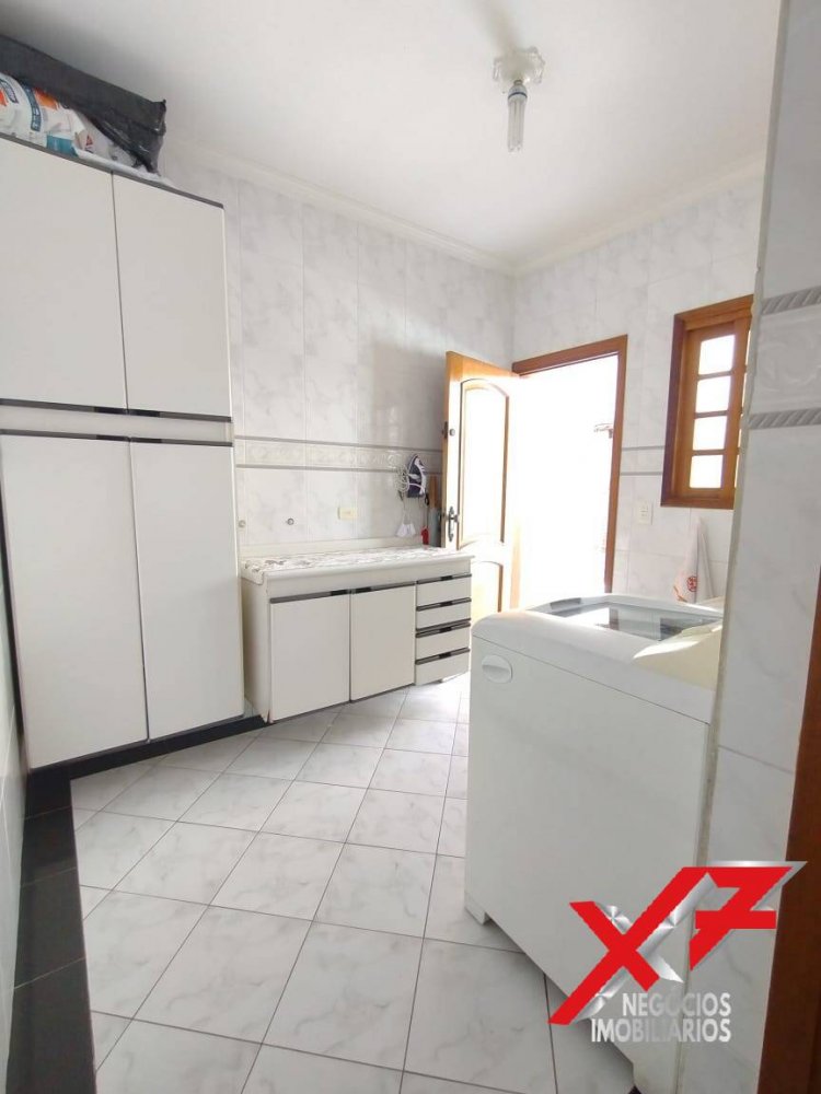 Sobrado à venda com 3 quartos, 490m² - Foto 31