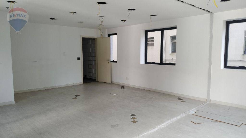 Prédio Inteiro para alugar, 100m² - Foto 3