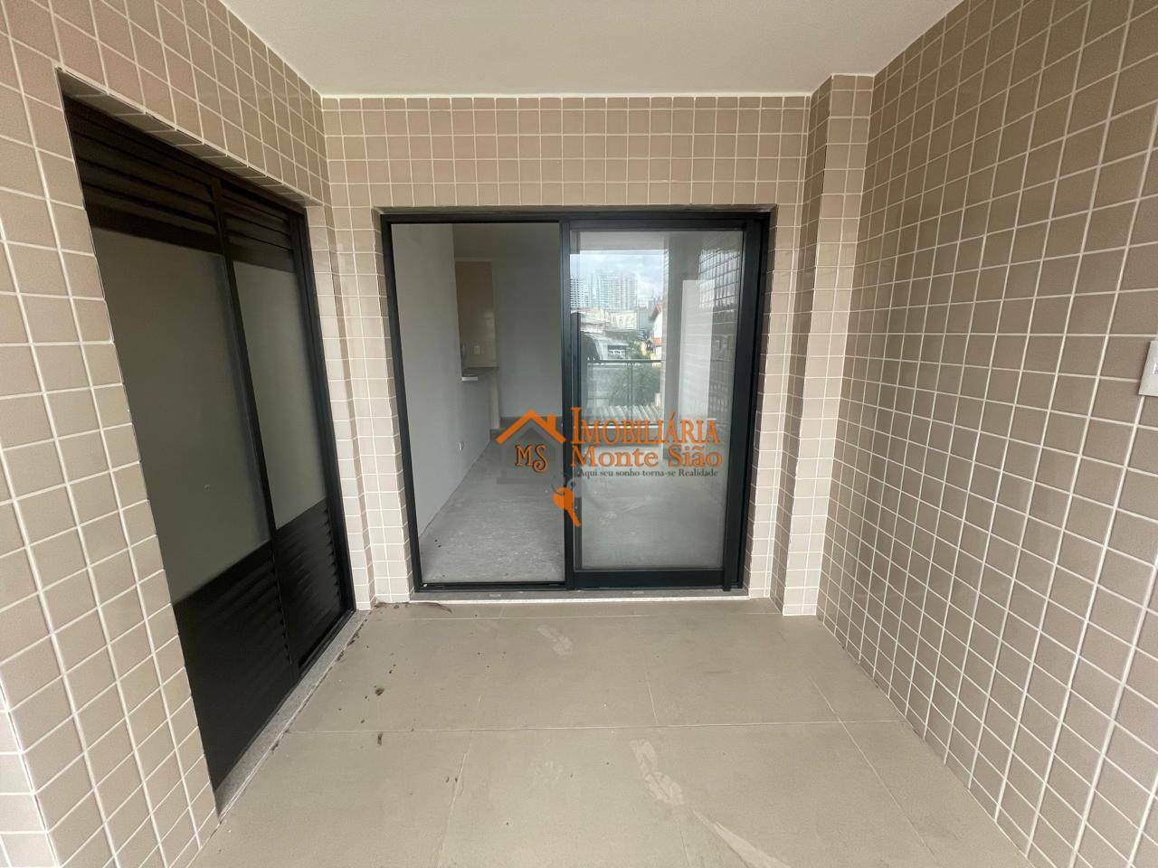Apartamento à venda com 2 quartos, 68m² - Foto 3