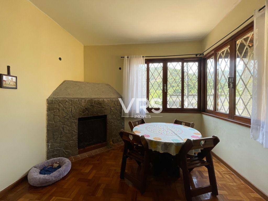 Casa à venda com 3 quartos, 185m² - Foto 9