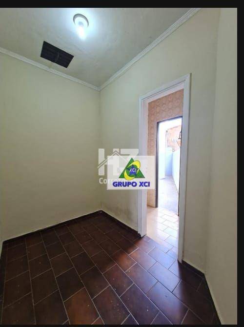 Casa à venda com 3 quartos, 180m² - Foto 14