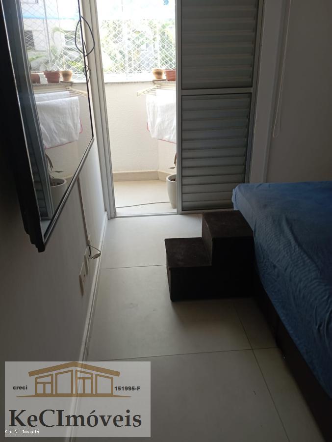 Apartamento à venda com 2 quartos, 72m² - Foto 20