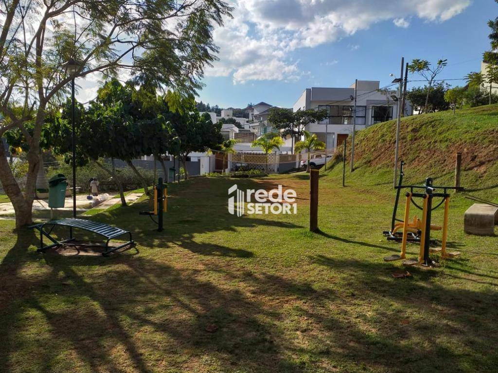 Casa de Condomínio à venda e aluguel com 3 quartos, 320m² - Foto 33