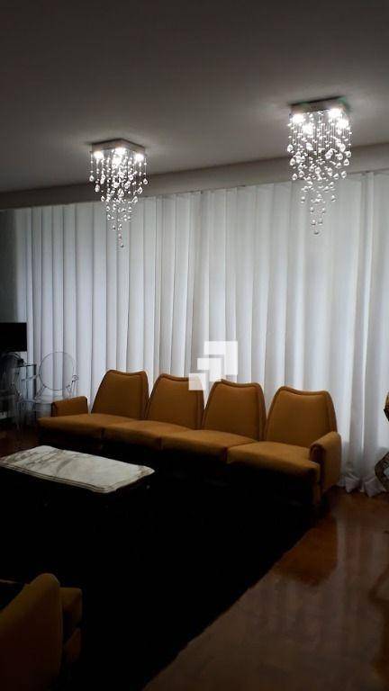 Sobrado à venda com 5 quartos, 500m² - Foto 3
