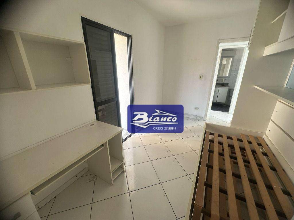 Apartamento à venda com 2 quartos, 65m² - Foto 17