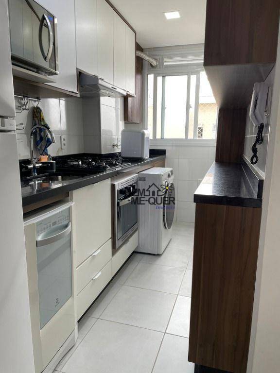 Apartamento à venda com 2 quartos, 42m² - Foto 2