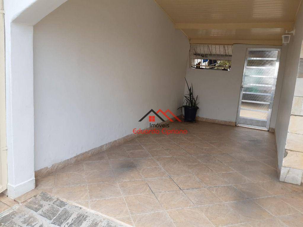 Casa para alugar com 3 quartos, 390m² - Foto 24