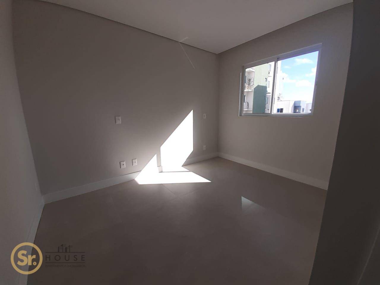 Apartamento à venda com 3 quartos, 120m² - Foto 17