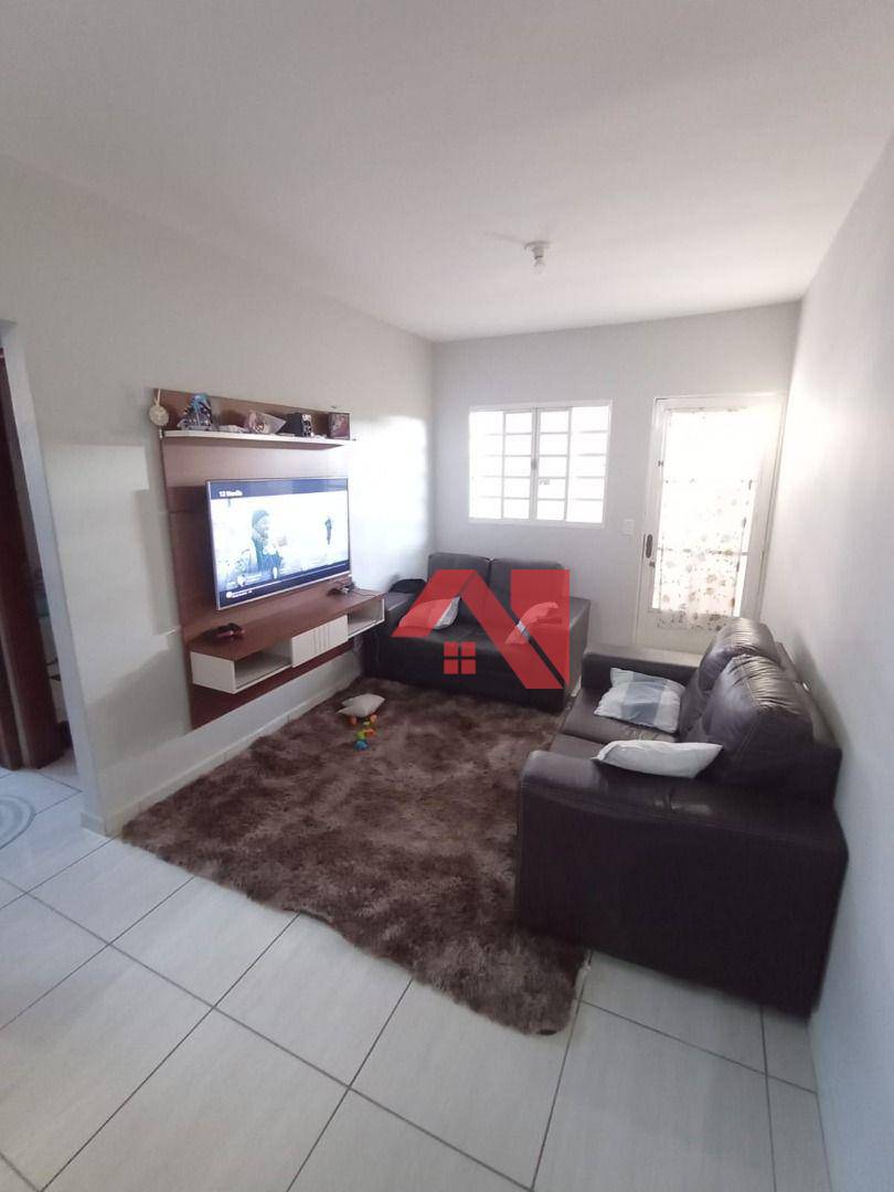 Casa à venda com 2 quartos, 150m² - Foto 1