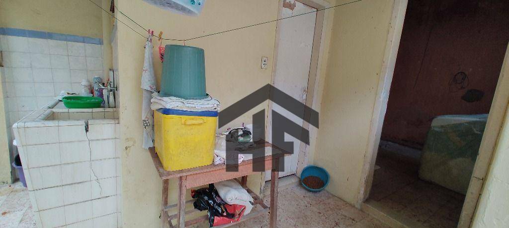 Casa à venda com 4 quartos, 225m² - Foto 8