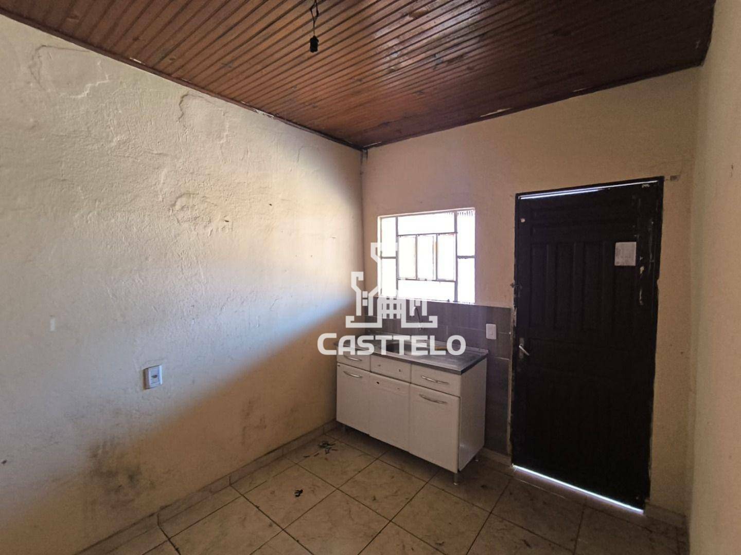 Casa à venda com 6 quartos, 250m² - Foto 20