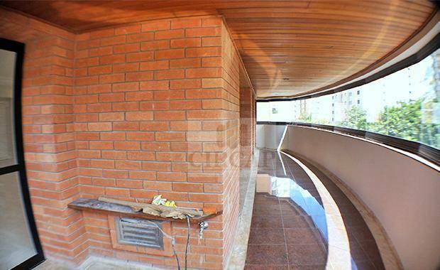 Apartamento para alugar com 3 quartos, 170m² - Foto 2