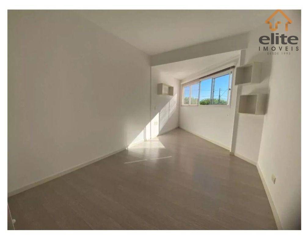 Casa de Condomínio à venda e aluguel com 3 quartos, 350m² - Foto 18