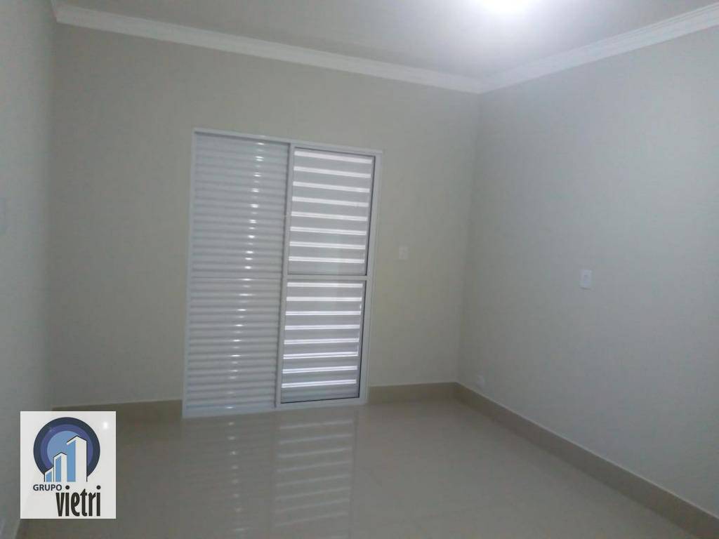 Sobrado à venda com 3 quartos, 225m² - Foto 11