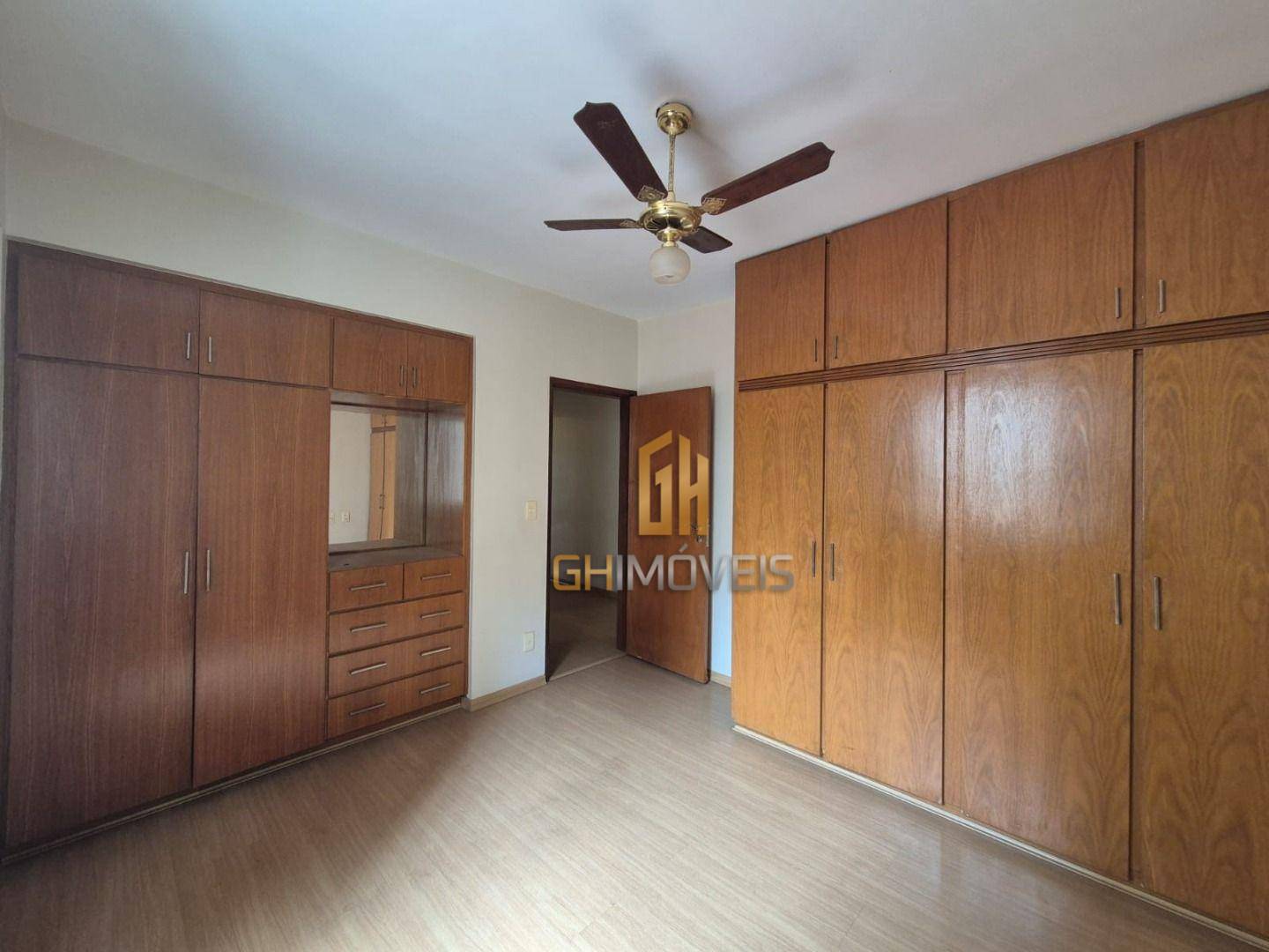 Apartamento à venda com 4 quartos, 252m² - Foto 7