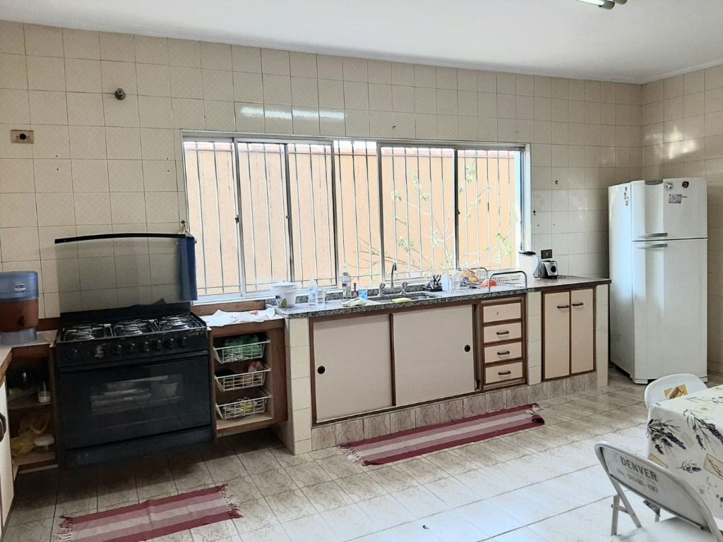 Sobrado à venda com 3 quartos, 220m² - Foto 8