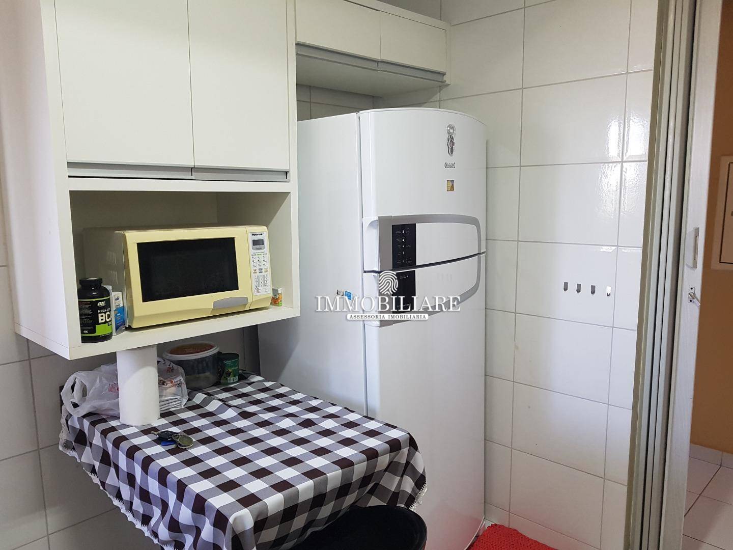 Apartamento à venda com 3 quartos, 120m² - Foto 2