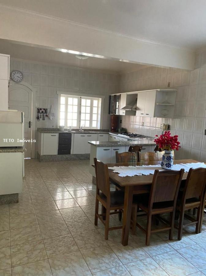 Casa à venda com 3 quartos, 300m² - Foto 12