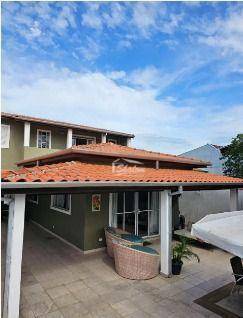 Sobrado à venda com 4 quartos, 200m² - Foto 2