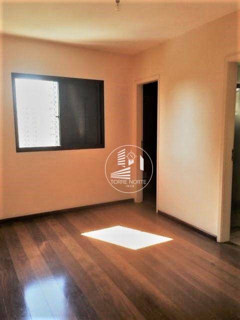 Apartamento à venda com 4 quartos, 140m² - Foto 5