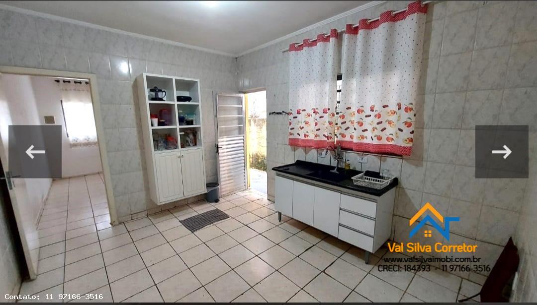 Casa à venda com 2 quartos, 150m² - Foto 2